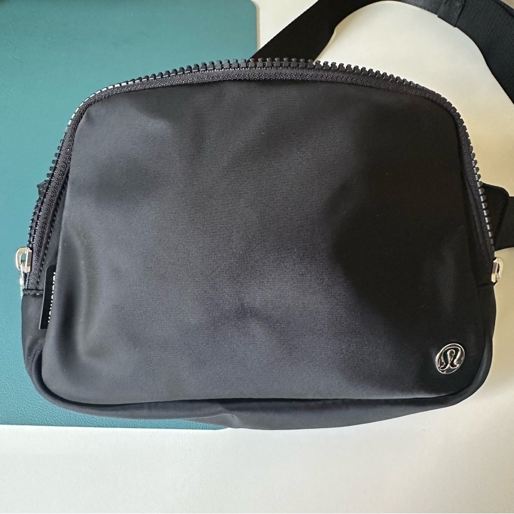 Lululemon Everywhere Belt Bag Large 2L
